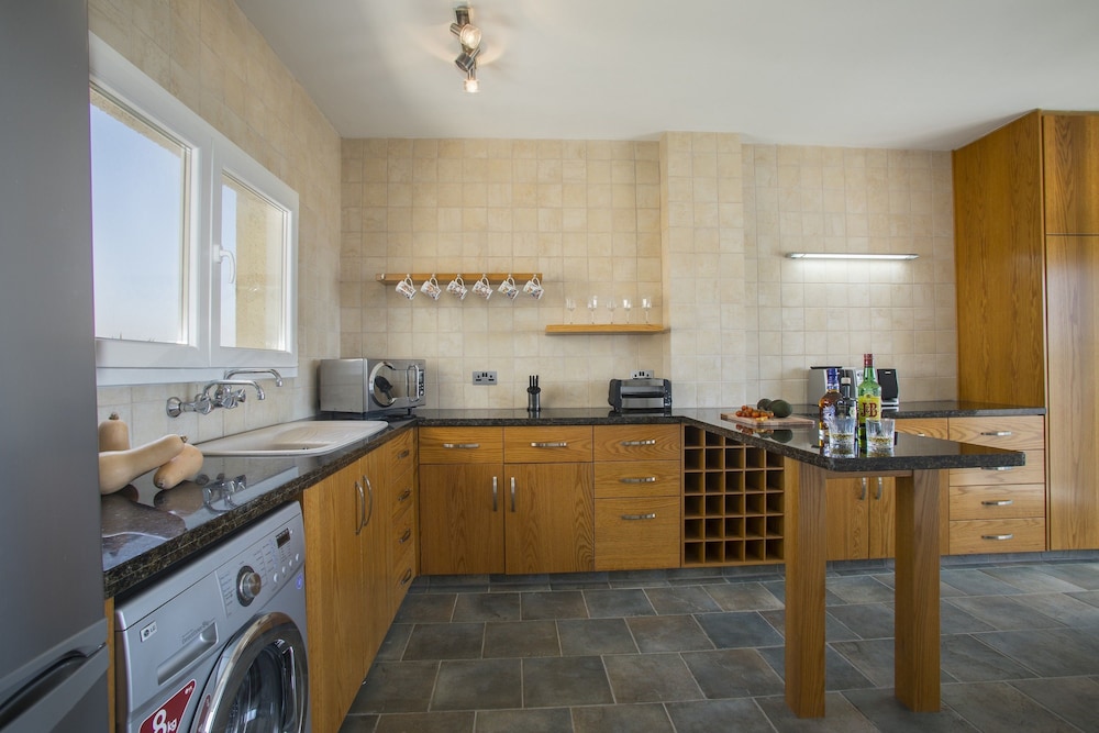 Larnaca Sunshore Beachfront Suite