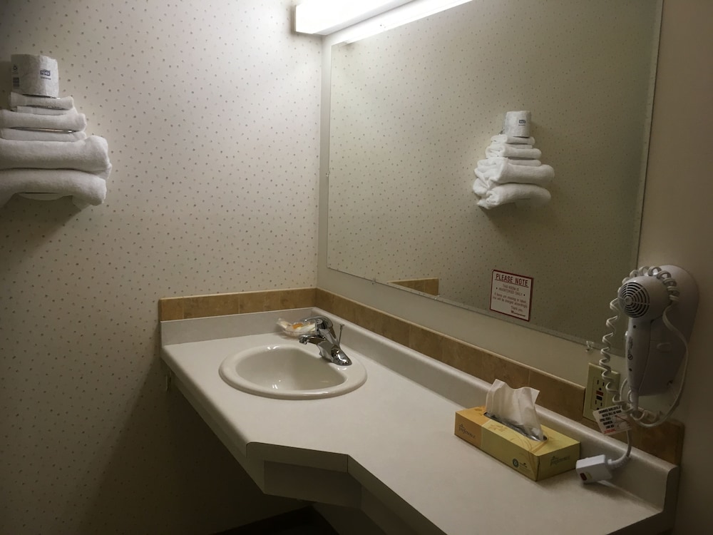 Value Host Motor Inn - photo 17