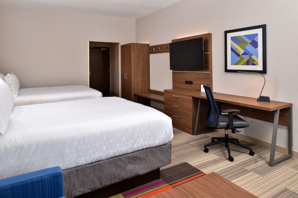 Holiday Inn Express & Suites Alachua Gainesville Area by IHG - photo 8