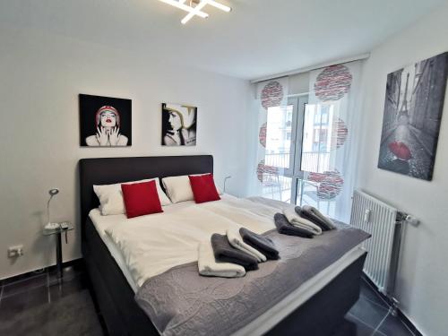 Komfortable 2 Zimmer Ferienwohnung am Kurpark 111 — 4-Star Luxury Hotel in Bad Kreuznach, Germany