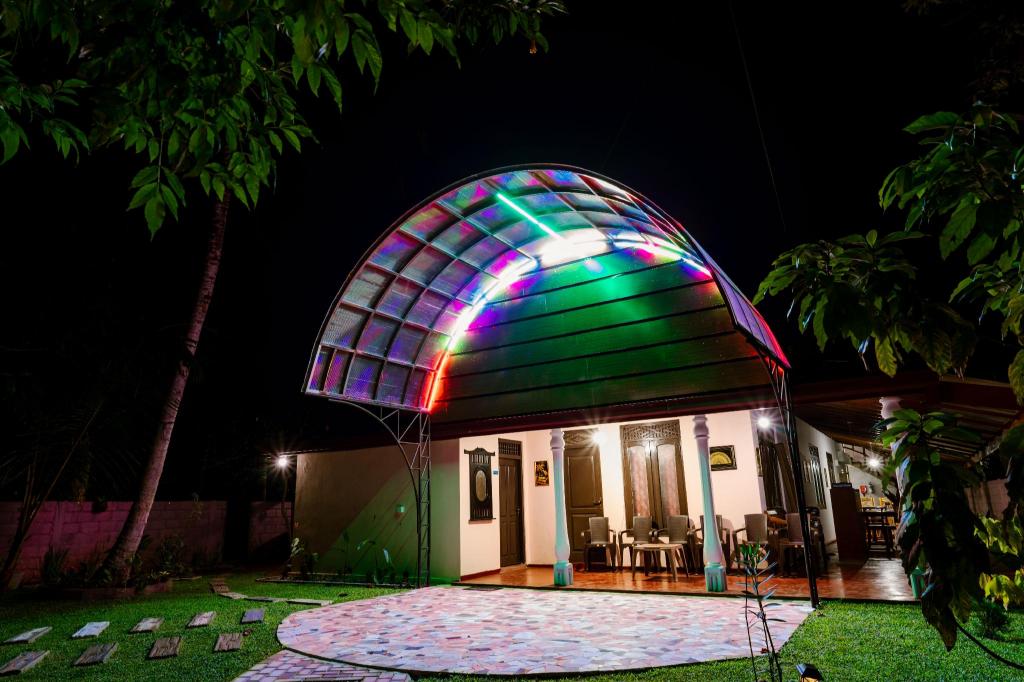 Savenndra Hotel - carbon neutral hotel in Colombo
