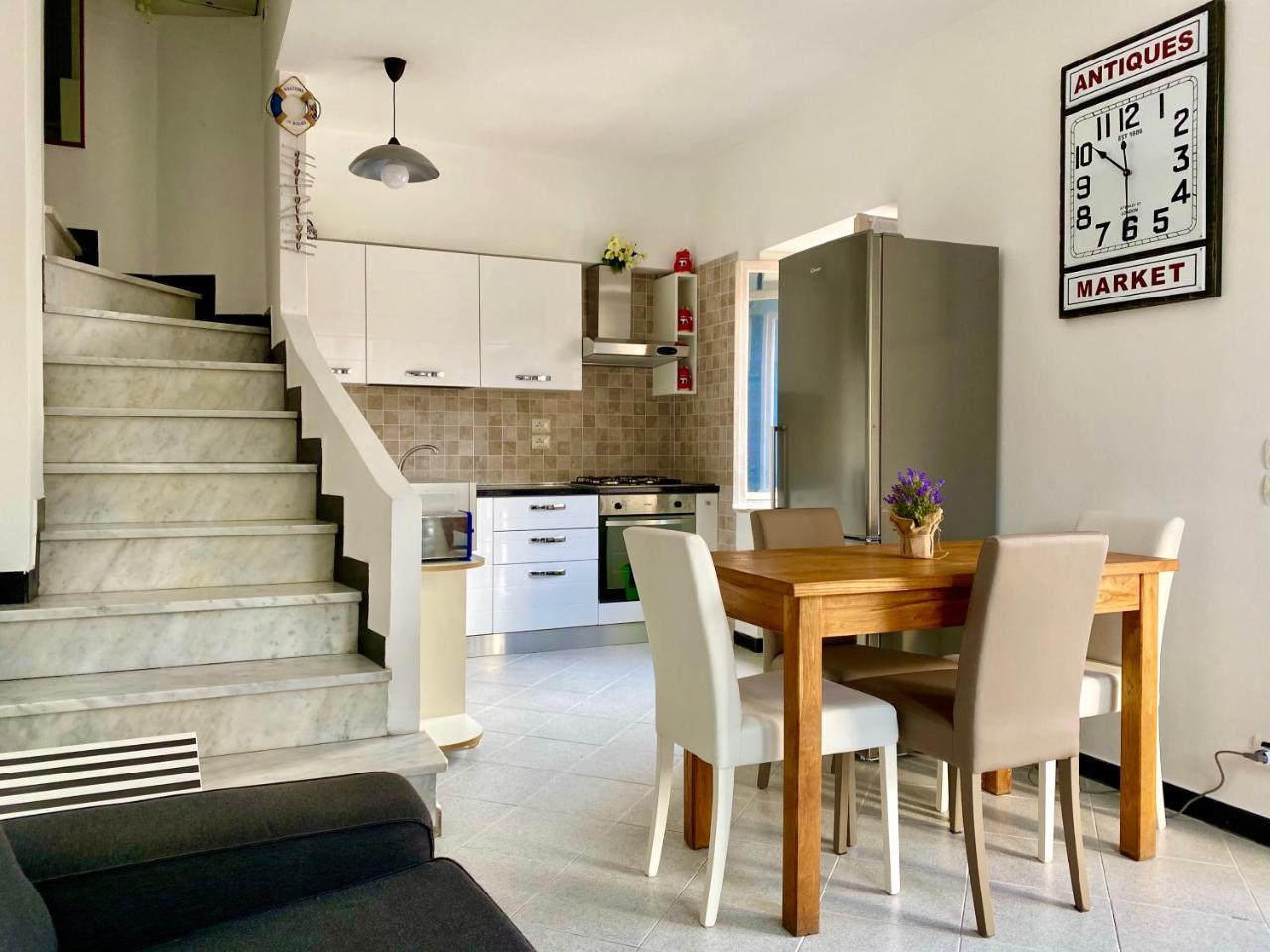 La Moggia Guest House — 4-Star Luxury Hotel in Lavagna, Italy