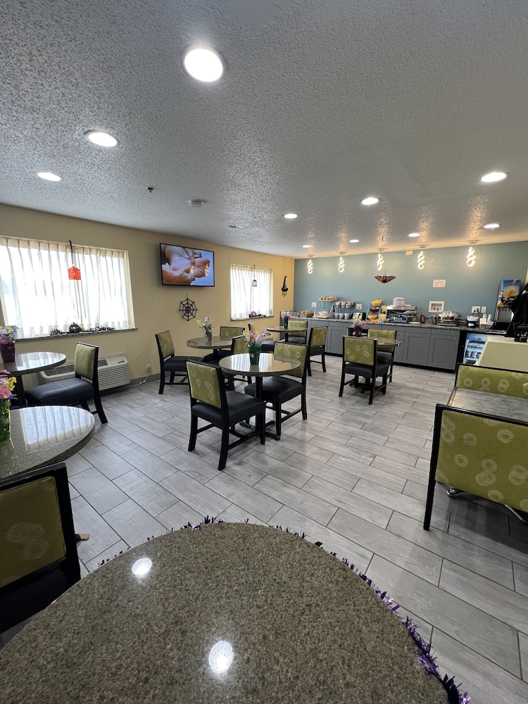 Days Inn by Wyndham Batavia Ohio - photo 19