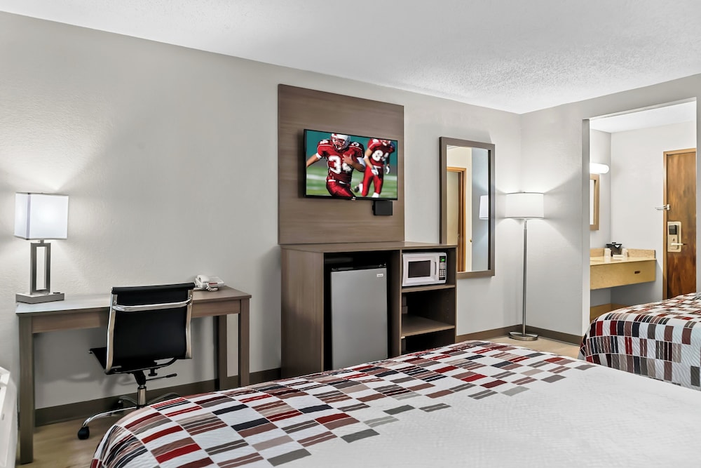 Red Roof Inn Flint - photo 16