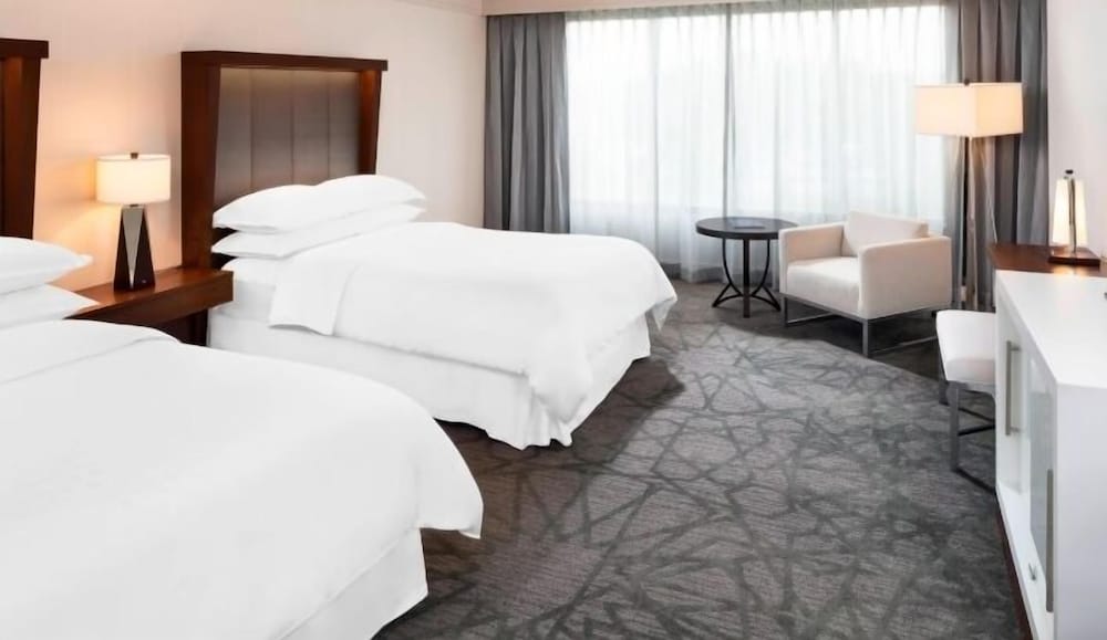Sheraton Bloomington Hotel - photo 7