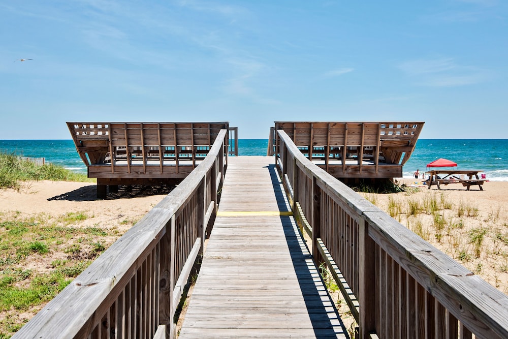 John Yancey Oceanfront Inn - photo 90