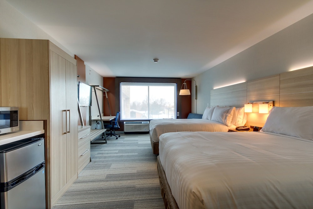 Holiday Inn Express & Suites Galesburg by IHG - photo 21