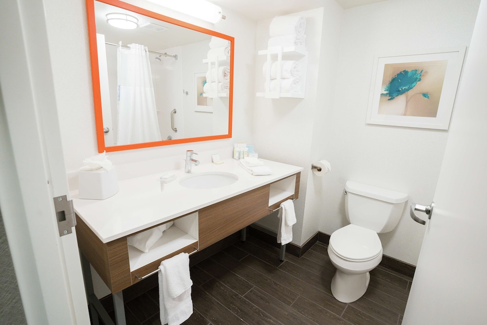 Hampton Inn Clarks Summit - photo 32