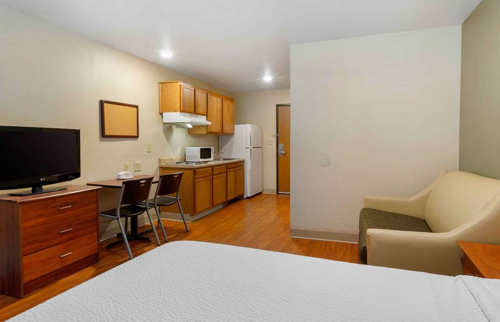 Extended Stay America Select Suites Kansas City South I 49 - photo 35