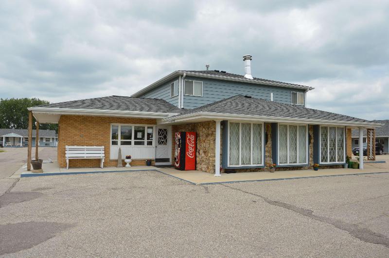 Americas Best Value Inn Suburban Motel - photo 6
