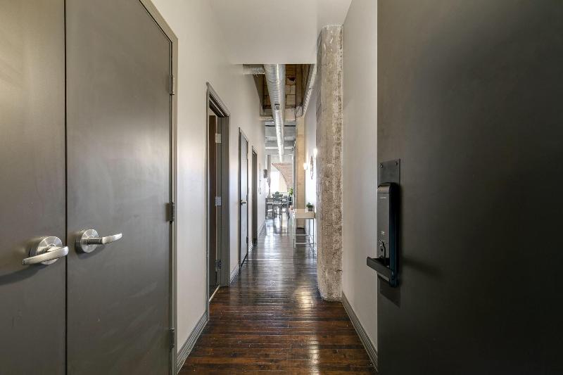 Luxury Downtown Dallas Stay by Amyfinehouse - photo 296