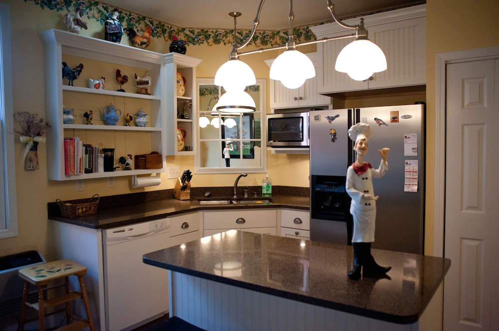 The Green Tree Inn - photo 31