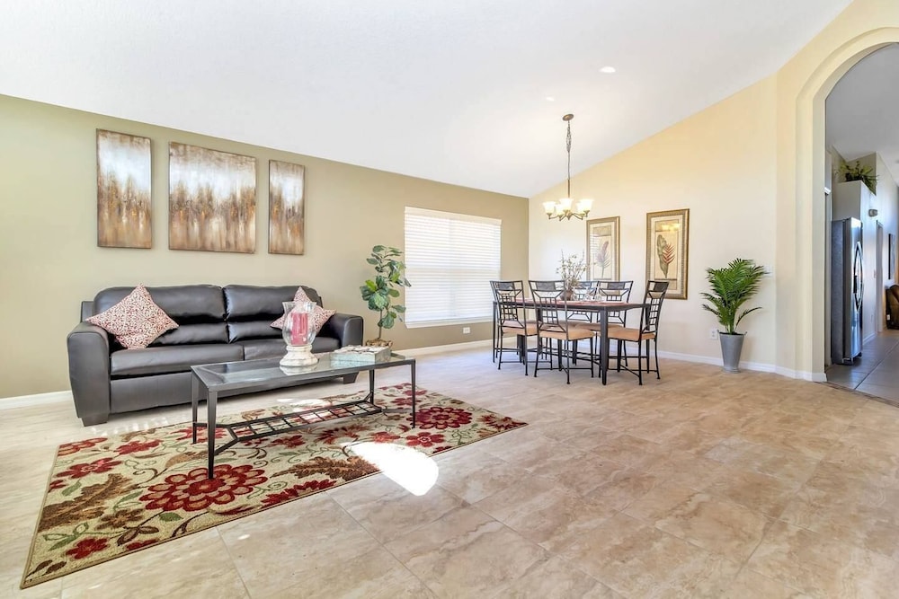 Charming and Comfy Villa. CDC Cleaning Standards Peaceful Resort #4326 - photo 11