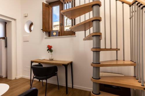 Vespri Apartments — 4-Star Luxury Hotel in Palermo, Italy