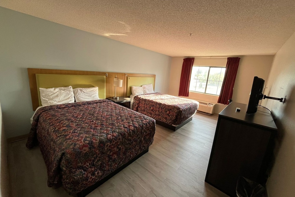 Coratel Inn and Suites by Jasper Wesley Hospital - photo 4
