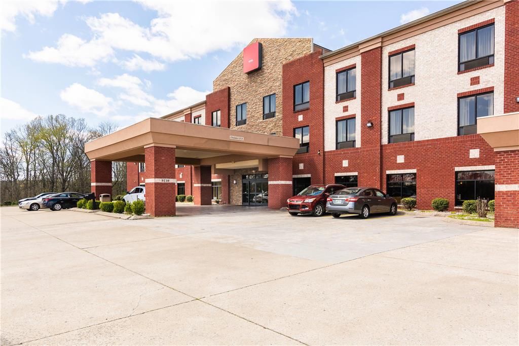 Portland Inn & Suites Portland TN - photo 2