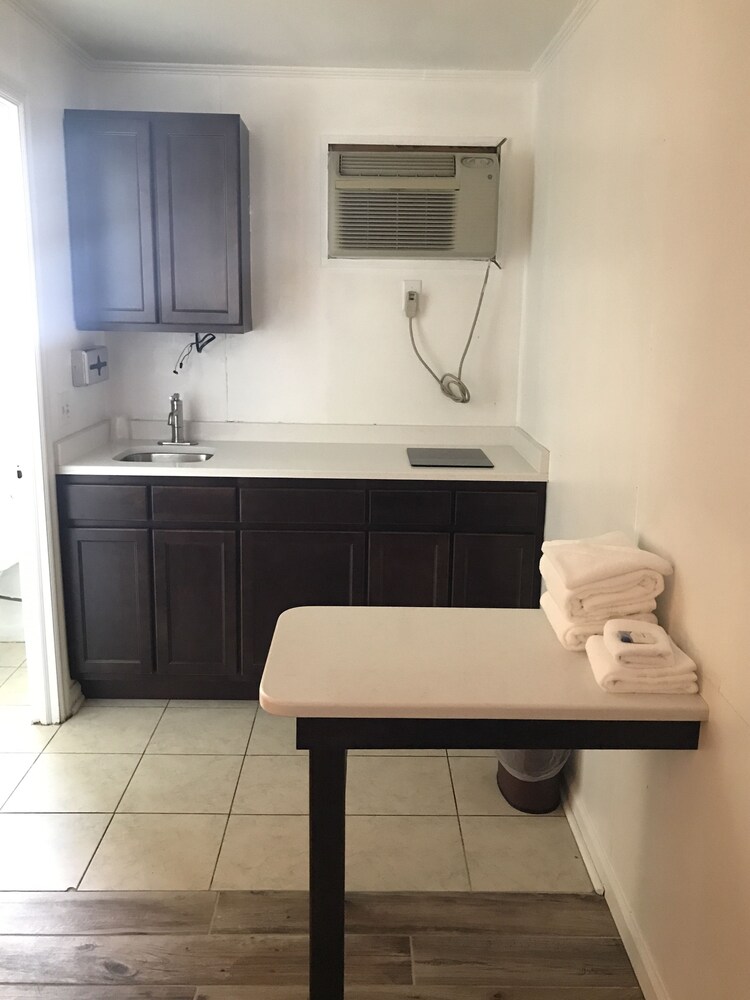 Sunset Valley Motel - photo 22