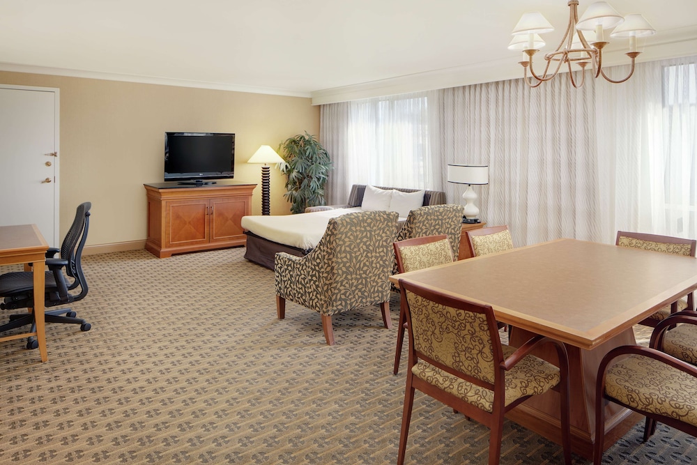 Hilton Seattle Airport & Conference Center - photo 7