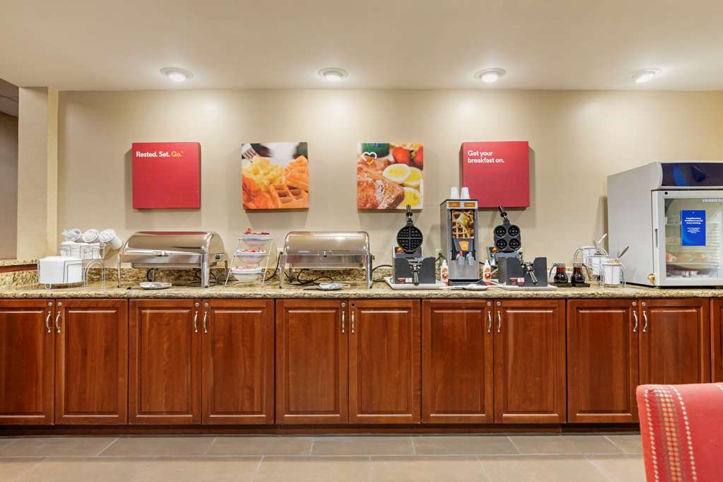 Comfort Suites Grand Rapids North - photo 36