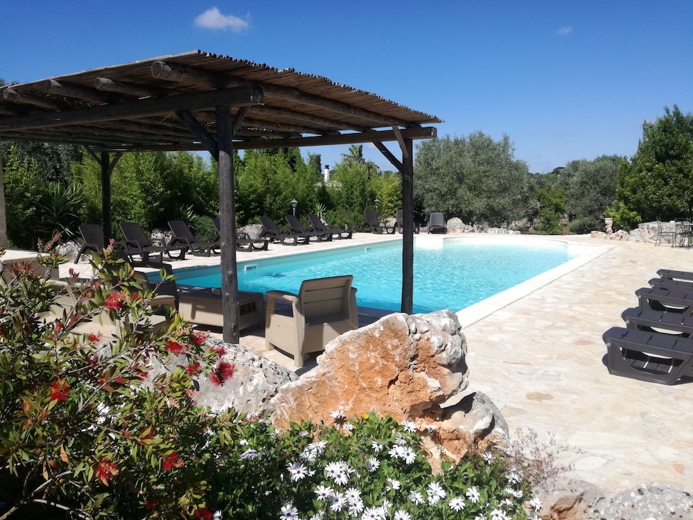 Agriturismo Grotta di Figazzano — 4-Star Luxury Hotel in Ostuni, Italy