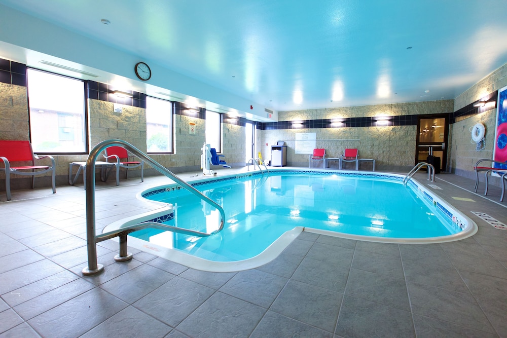 Holiday Inn Express Fargo West Acres by IHG - photo 39