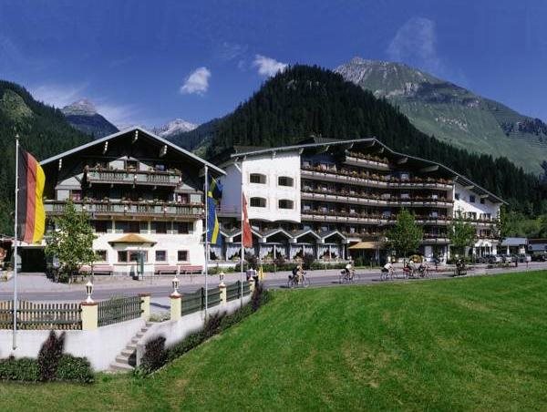 Hotel Alpenrose Wellness U Familienresort — Elbigenalp