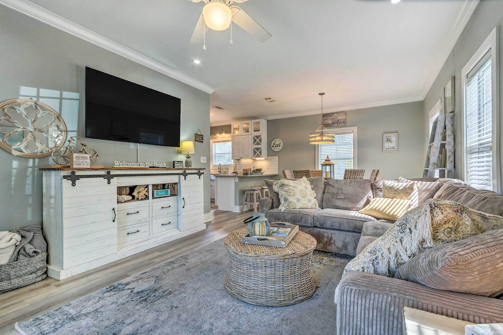 On Site Beach Bar Sunny Perdido Key Cottage — 4-Star Luxury Hotel in Pensacola, United States