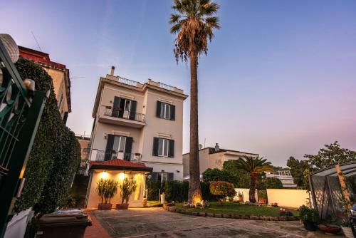 Casa Giulia Azzurra — 4-Star Luxury Hotel in Naples, Italy
