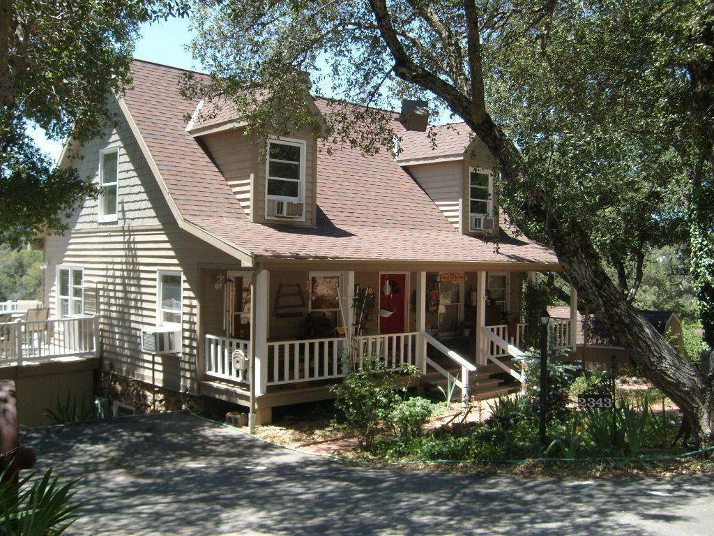 Julian Country Inn - photo 2