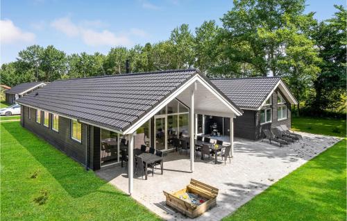 Beautiful Home In Væggerløse With Sauna — 5-Star Luxury Hotel in None, Denmark