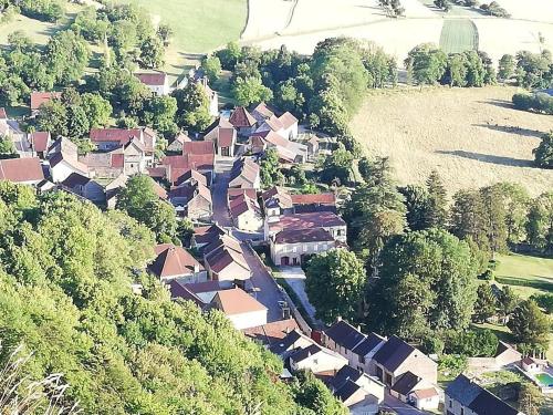 Marionnette - carbon neutral hotel in Unknown City