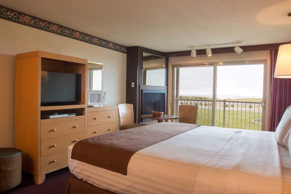 Hi Tide Oceanfront Inn - photo 6
