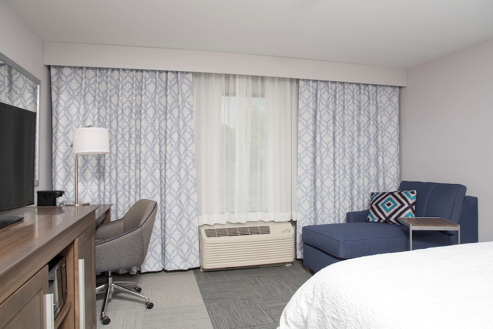 Hampton Inn & Suites Michigan City - photo 6