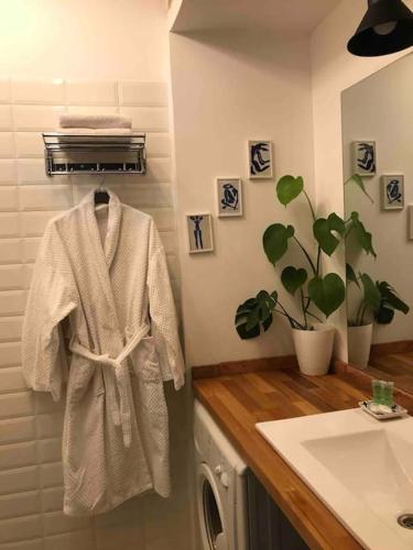Matisse apartment in old Tbilisi