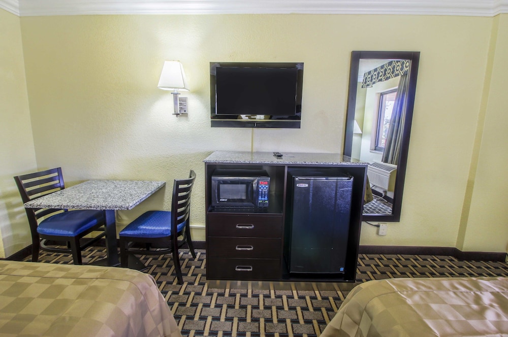 Inn of America Palm Beach Gardens - photo 9