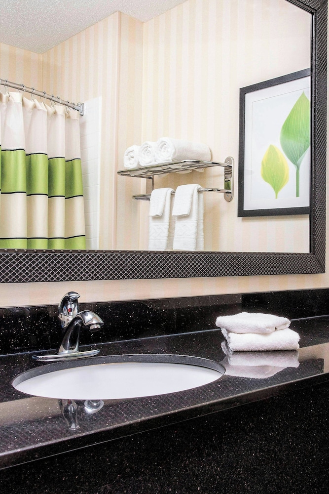 Fairfield Inn Middletown Monroe - photo 11