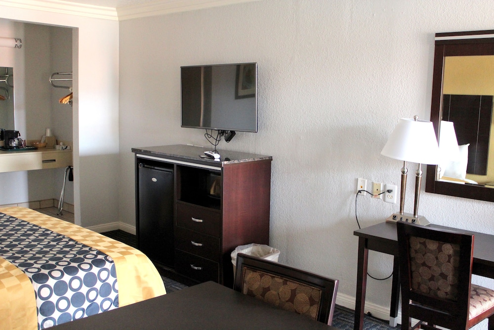 Orange Show Inn San Bernardino - photo 7