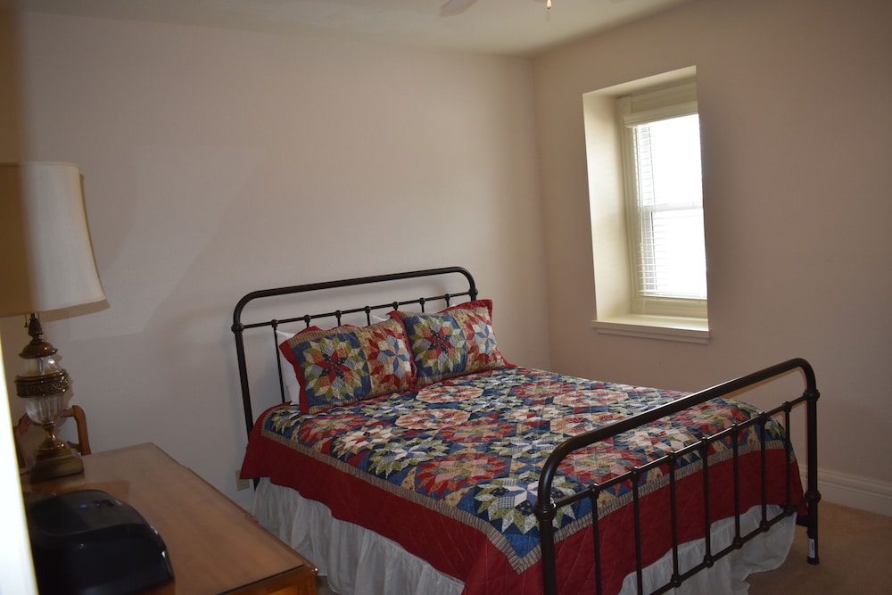 Hermann Crown Suites - photo 5