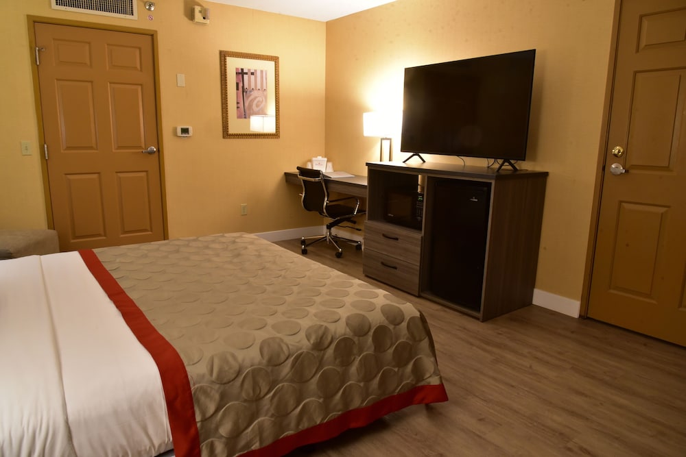 Ramada by Wyndham San Diego National City - photo 20