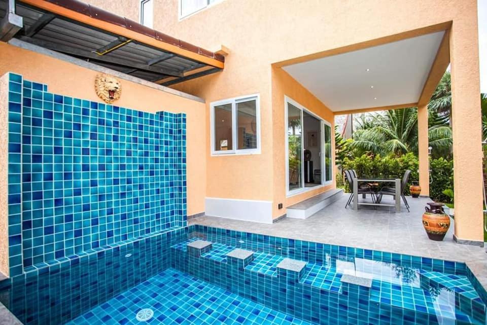 Blue Lion Small Pool Villa by KohChangVillas — 4-Star Luxury Hotel in Trat, Thailand