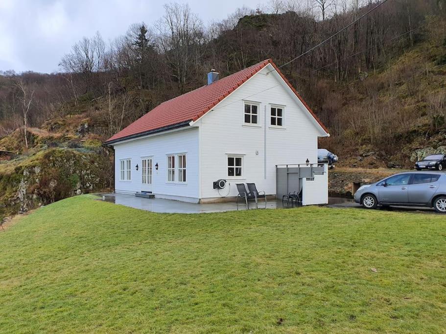 Moderne hus med 5 soverom og 2 bad på Hidra — hotel in Flekkefjord