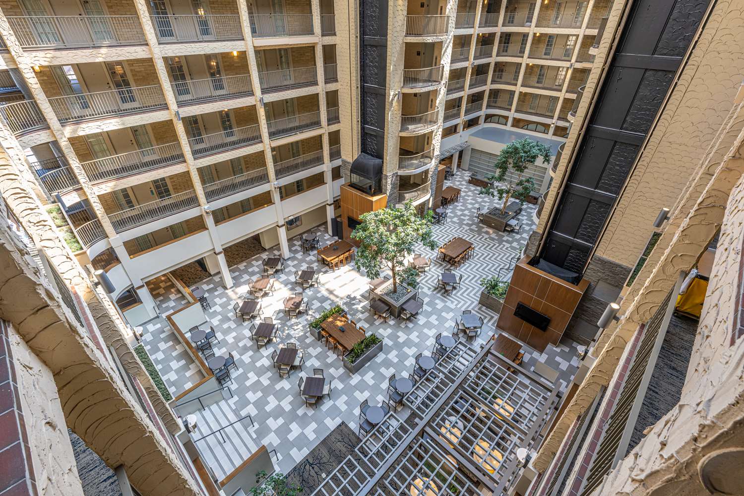 Embassy Suites by Hilton Bloomington Minneapolis - photo 12