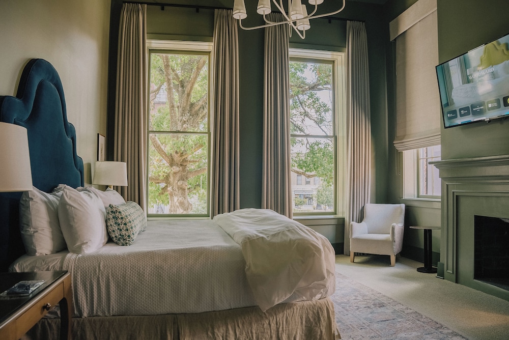 The Woodward Hotel - photo 41