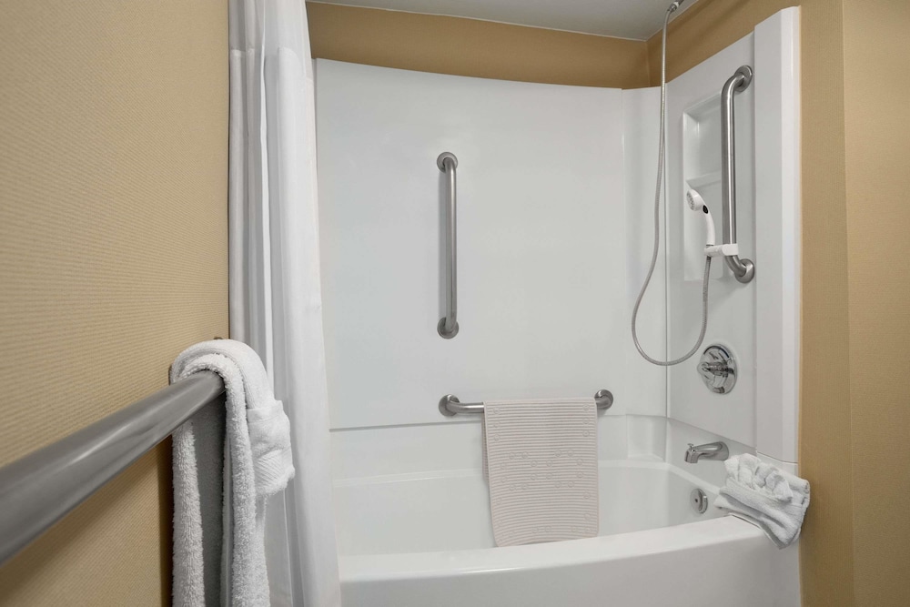 Days Inn by Wyndham Las Cruces - photo 17