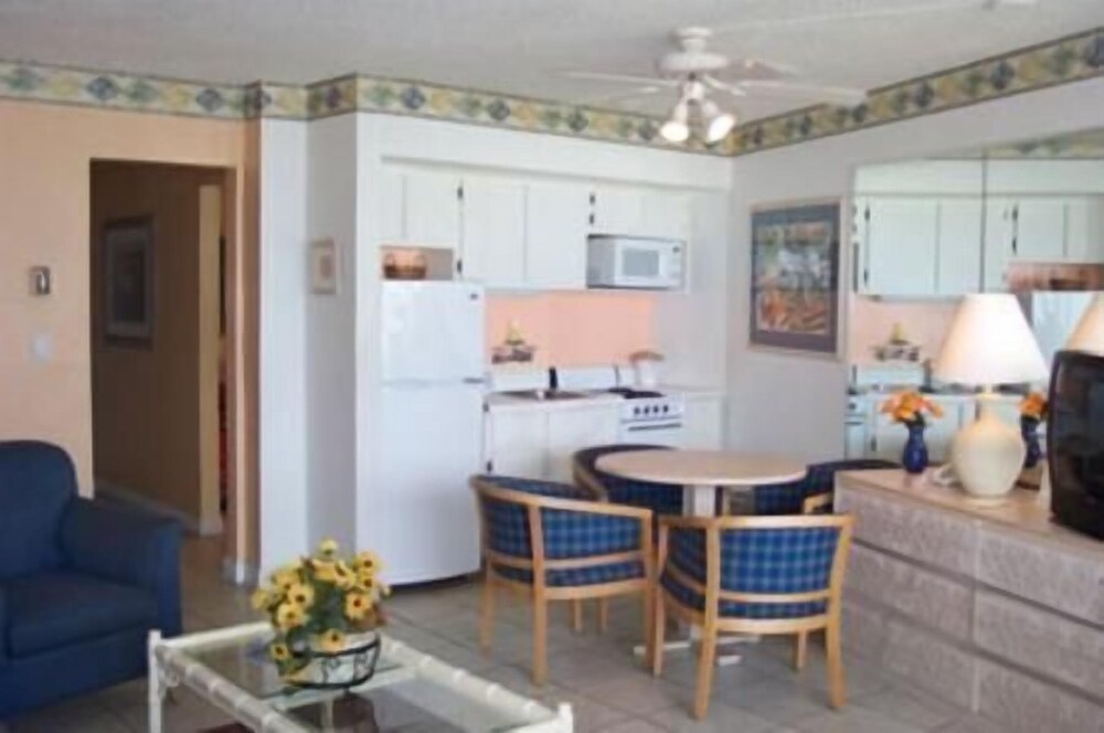 Daytona Inn Beach Resort - photo 41