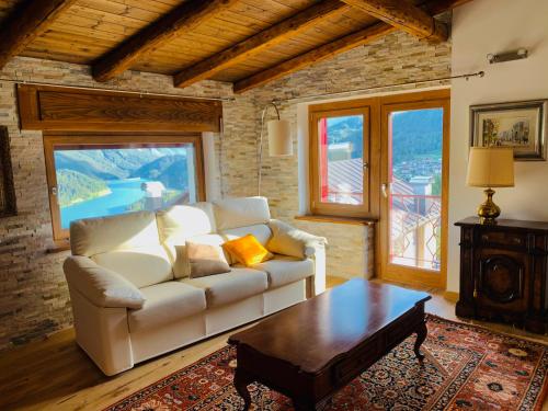 Mansarda la soffitta — hotel in Domegge Di Cadore