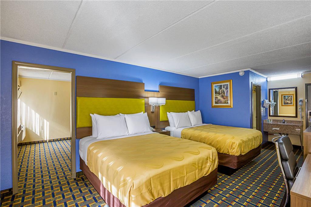Quality Inn & Suites near Six Flags East - photo 19