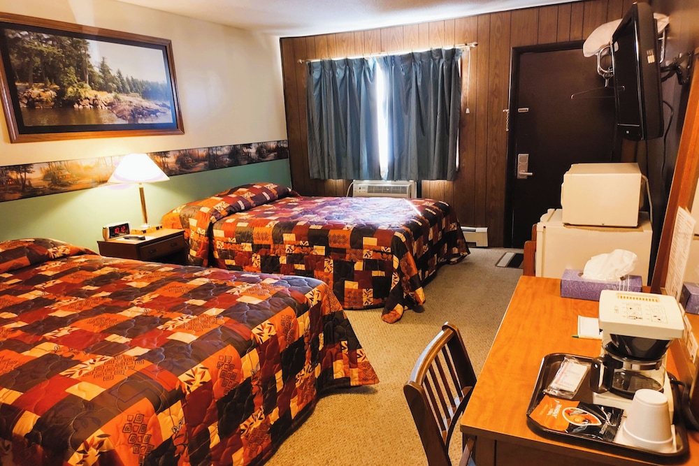 Love Hotels Voyageur by OYO at International Falls MN - photo 26