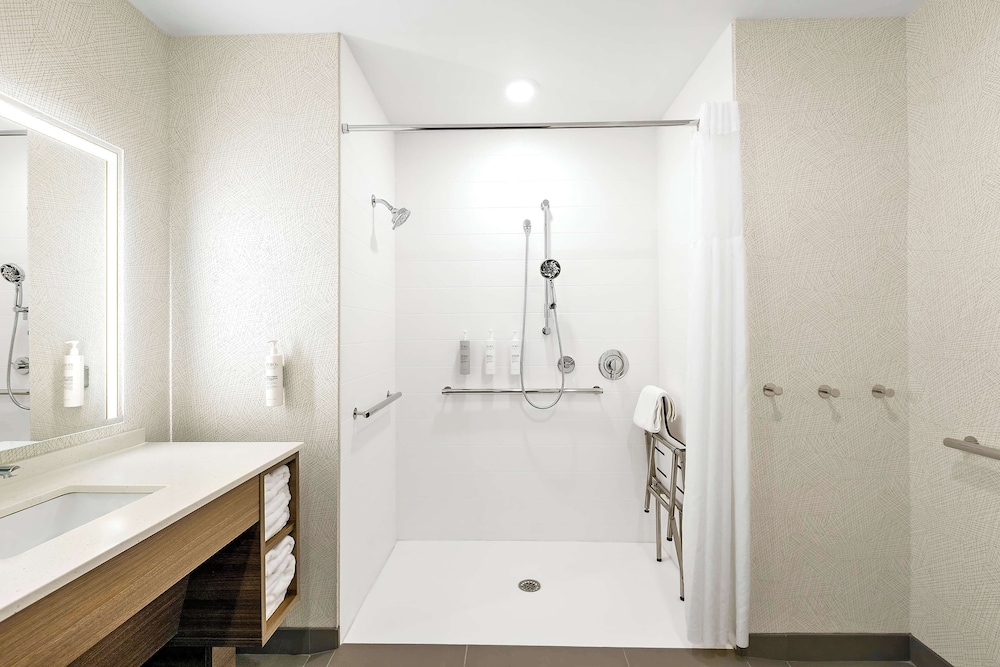 Home2 Suites By Hilton Hendersonville - photo 19