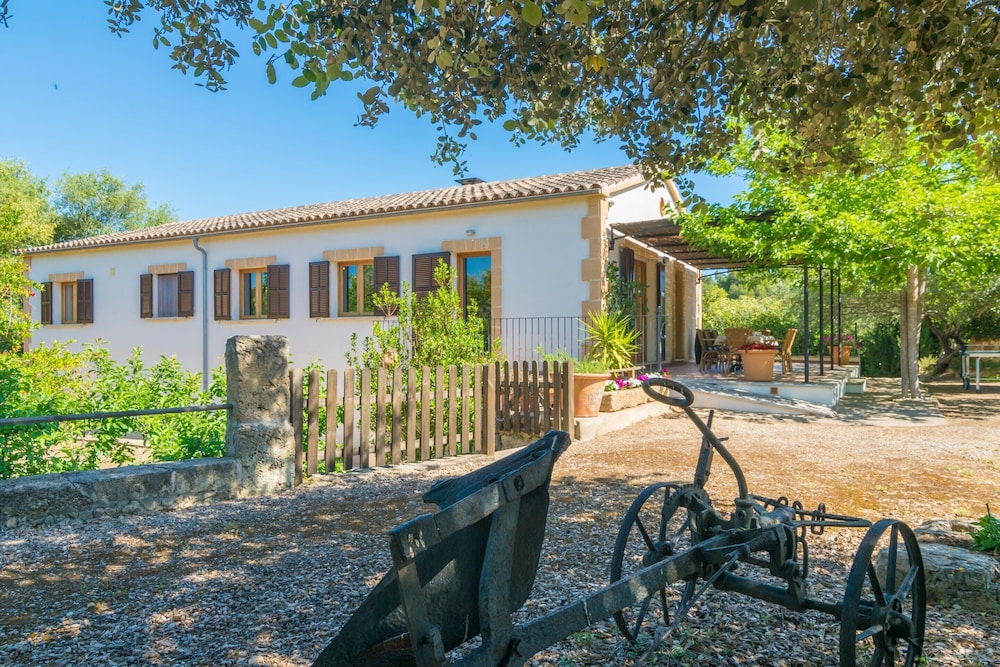 Can Mostatxet — 4-Star Luxury Hotel in Can Picafort, Spain
